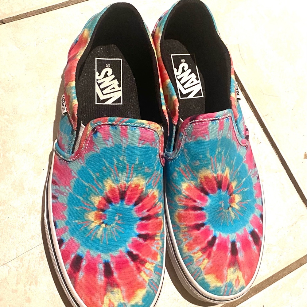 Vans Swirl Tie-Dye Slip-On Sneakers size 10 women’s